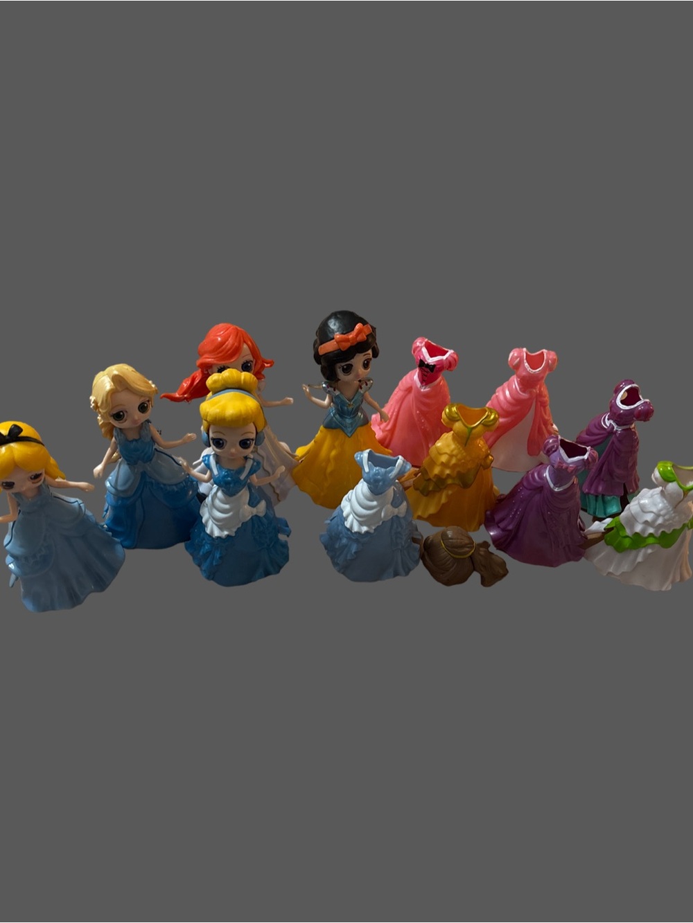 Disney Princess Magiclip Doll Bundle with Extra Snap-On Changeable Dresses